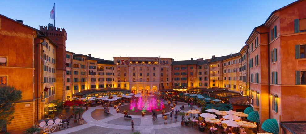 Die Piazza vom Europa-Park Hotel "Colosseo"